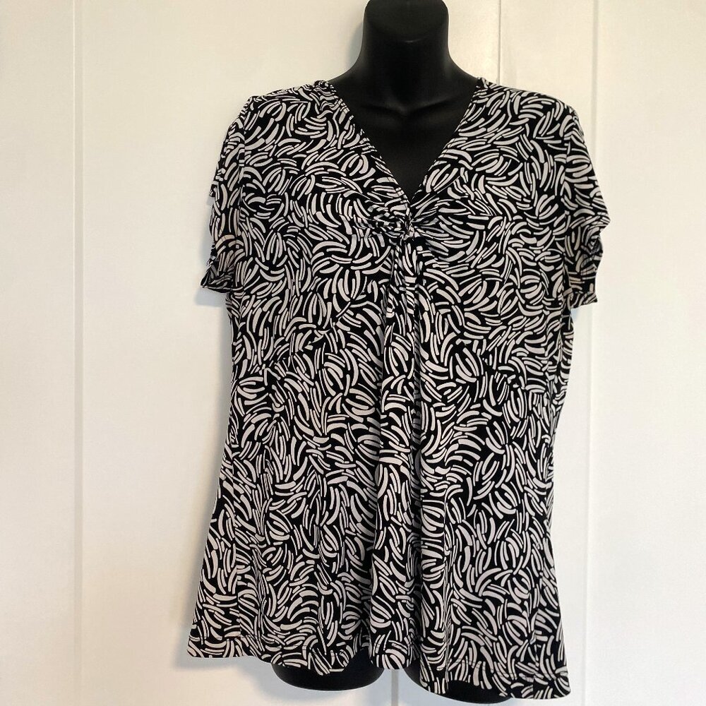 Van Heusen V-Neck Fitted Stretchy Top Short Sleeve Tee Shirt Size XL